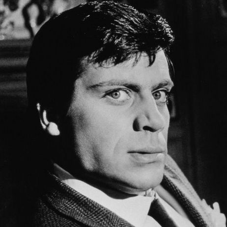 Starred in several Hammer Films movies - OLIVER REED - Castlevania's real-life CAFEBAR READ.